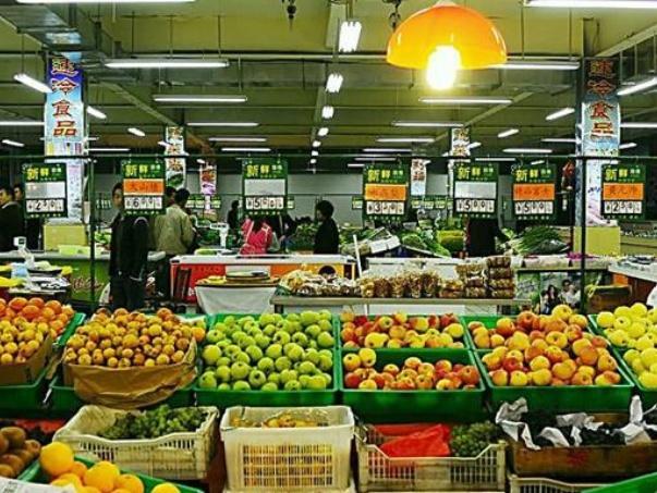 食用农产品价格持续下行，猪肉批发价降幅显著